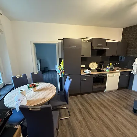 Monteur Und Zentrum Wlan, Kueche Und Parkplatz Feriehus Herne