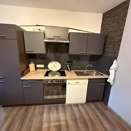 Monteur Und Zentrum Wlan, Kueche Und Parkplatz Feriehus Herne