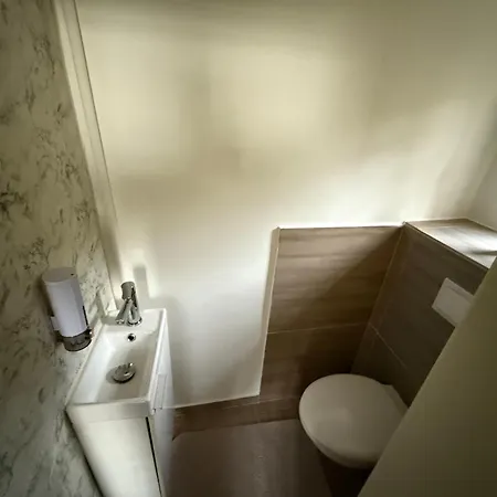 Feriehus Monteur Und Zentrum Wlan, Kueche Und Parkplatz *