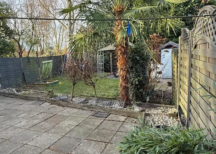 Feriehus Monteur Und Zentrum Wlan, Kueche Und Parkplatz Herne