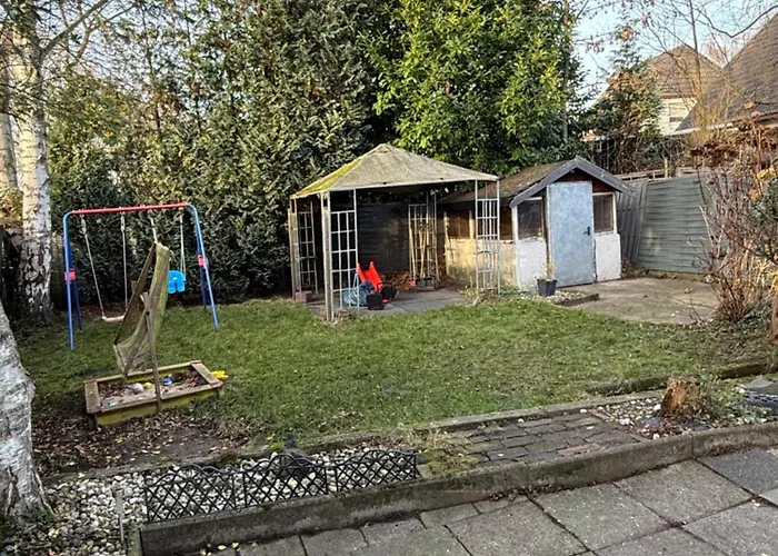 Monteur Und Zentrum Wlan, Kueche Und Parkplatz Feriehus Herne