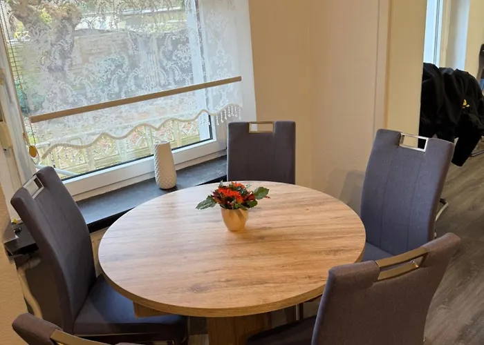 Feriehus Monteur Und Zentrum Wlan, Kueche Und Parkplatz